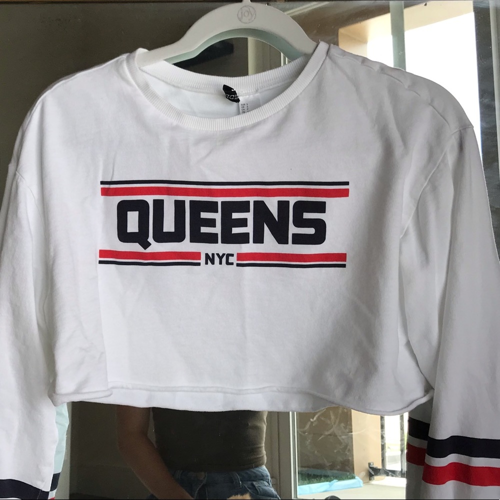 Queens NYC Long Sleeve Crop